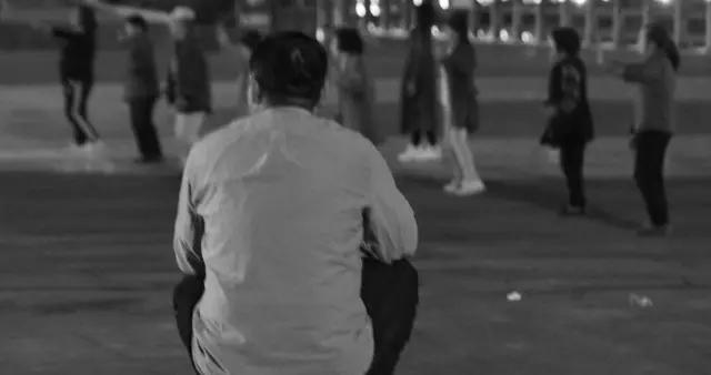 不敢花，不敢病，不敢停：一箇中年人的自白