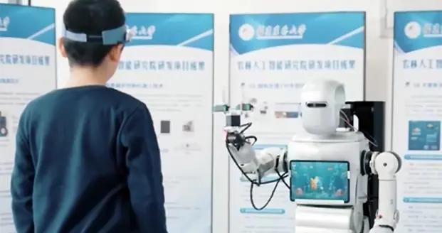 探訪國內首款孤獨症人形診療機器人：意念療愈 助力孤獨症康復