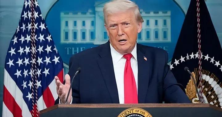 川普出手了，一架美國軍機衝向臺海，幸虧中國早有準備