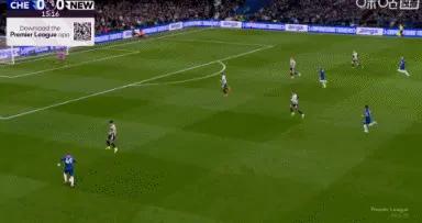 神解圍！恩佐中路大力遠射，帕爾默躲閃不及將隊友射門擋出