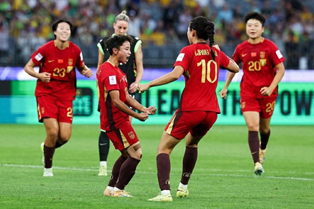 王霜停賽張琳豔點射難救主 中國女足1-2澳大利亞 無緣亞洲盃決賽
