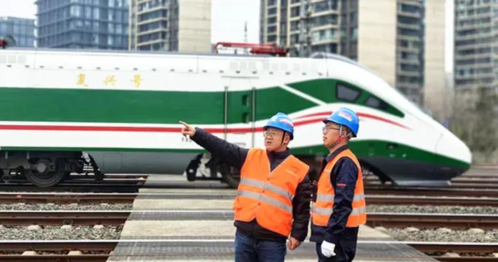 空中芭蕾展風采 首戰告捷建新功——記杭州動車應用所接觸網柔性組織集中修首戰告捷
