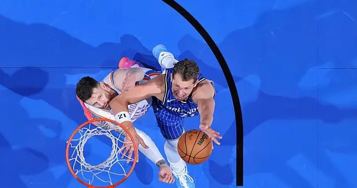 重傷後狀態大不如前了！魔術替補內線大將簡直是被雷霆各種打爆？