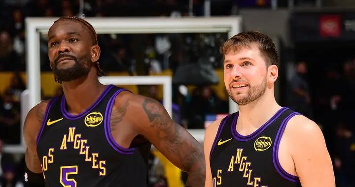 艾頓：詹東全神貫注&湖人全隊都進入了狀態 我不能成爲例外