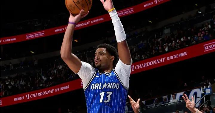 又一次打出災難級別的表現，魔術爲什麼不直接棄用這位鋒線新星呢