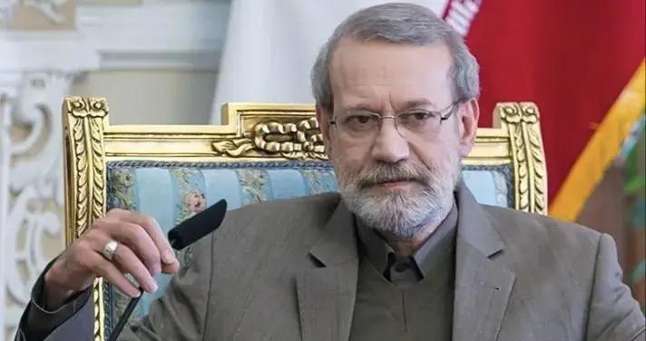 他是伊朗的拉里賈尼，從小出生在伊拉克，還是哲學博士