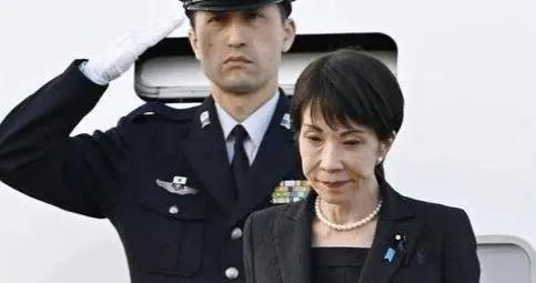 高市早苗送樹苗沒安排植樹，她去鞠躬獻花卻沒如願，回去睡不着了