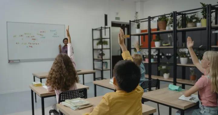 長輩心中的“金飯碗”正面臨離職潮：銀行離職率攀升背後的困境