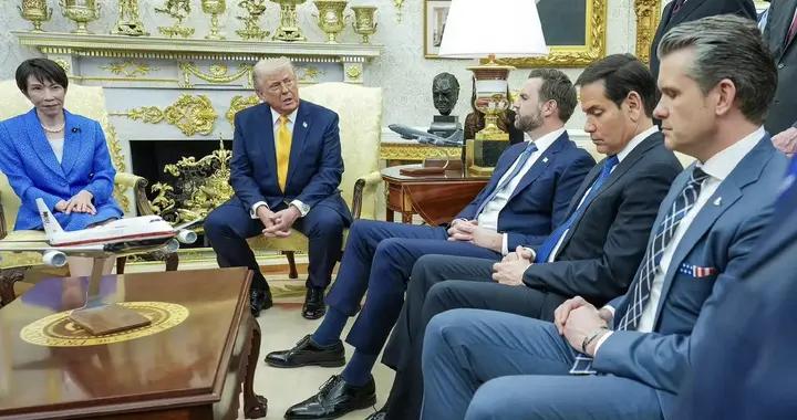 高市早苗剛走，對方甩鍋美防長，他之前還花裏胡哨的翹着二郎腿