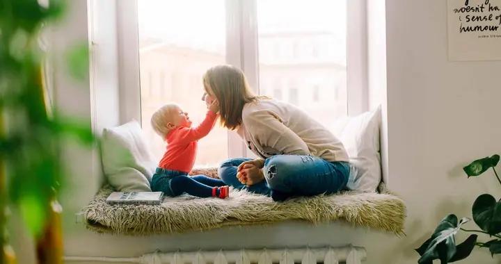 孩子有3個表現，說明他對你“愛到極致”，媽媽幸福感爆棚