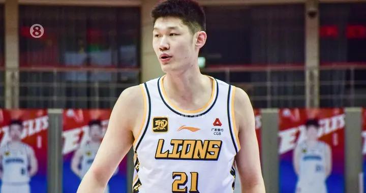 發揮一般！胡金秋半場出戰14分鐘6中2僅得4分3籃板