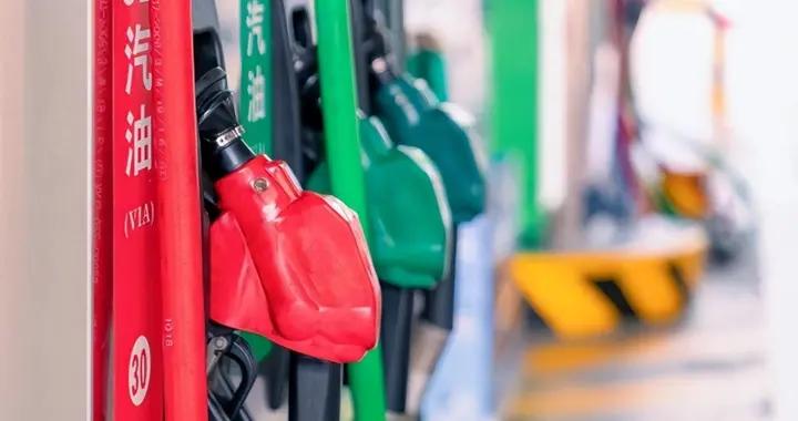 9元油價時代來臨！電車一年省一萬，比亞迪閃充比加油還快