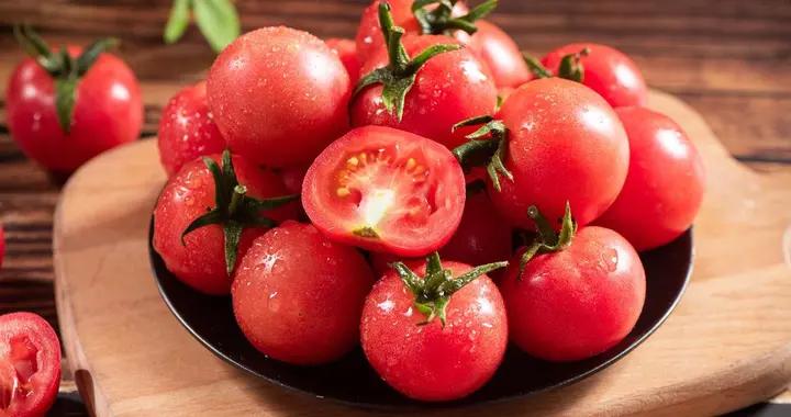 嬰兒大便帶血絲是過敏還是感染？教你從伴隨症狀區分，避免誤判