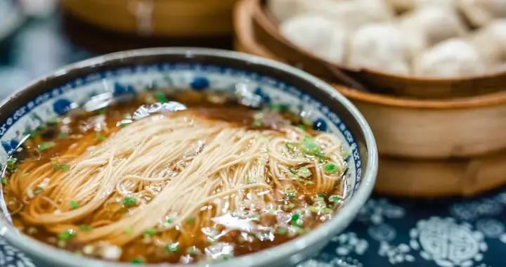 也就偷偷來了5678次吧！這條逛喫路線，真的太適合春天了！