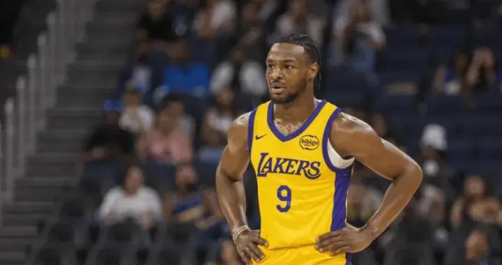 湖人小號鎖定榜首，布朗尼全能獲詹姆斯認可，雙向中鋒砍36分16板