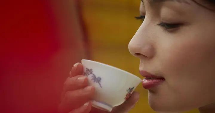女生必看！經期喝茶的利弊分析，別讓習慣傷了身體