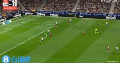 格列茲曼禁區內連續過掉庫巴西阿勞霍，隨後的射門太正被霍安沒收