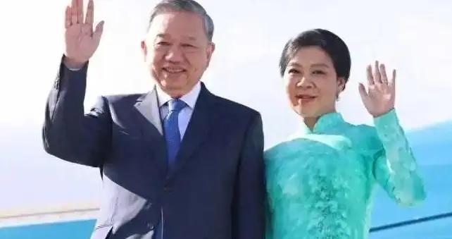 蘇林再次當選，妻子吳芳璃比他年輕十幾歲，近期越南工業缺油了