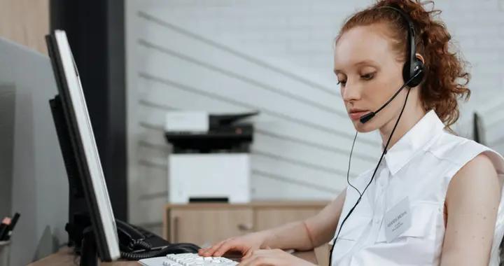 銀行高管中年危機：40歲行長的工作真相與壓力困境，生存挑戰解析