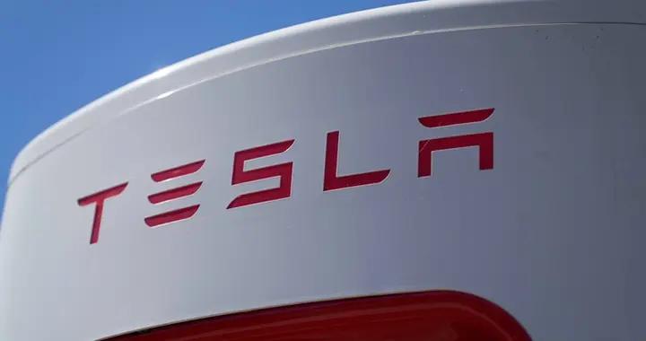 特斯拉AI5芯片流片成功！將由臺積電和三星共同代工