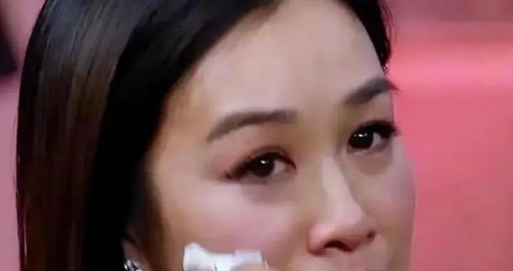 身價10億，身材無敵，55歲高齡還在拼兒子，鍾麗緹到底圖什麼？