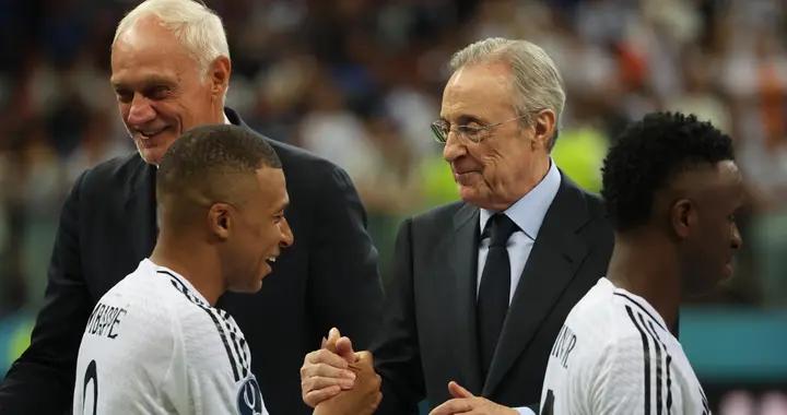 西媒：在輸給拜仁後，弗洛倫蒂諾下到更衣室與球隊、教練組會面