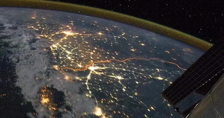 太空一眼分清兩國！這兩條邊界太特別