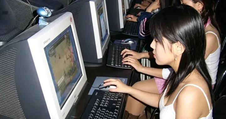 遊戲廳的骯髒交易，沒錢也能讓你玩，就是代價有點大