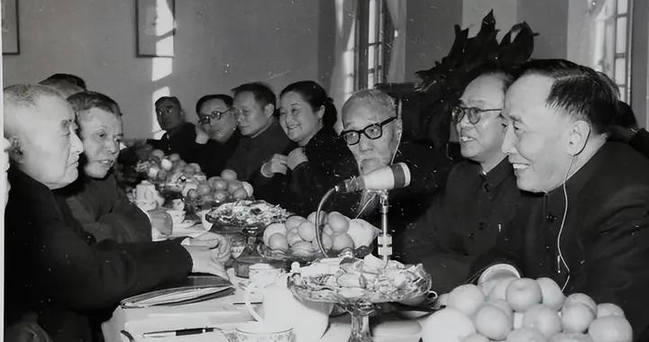 我國光刻機從世界前列到落後世界20年，根源就四個字：造不如買？