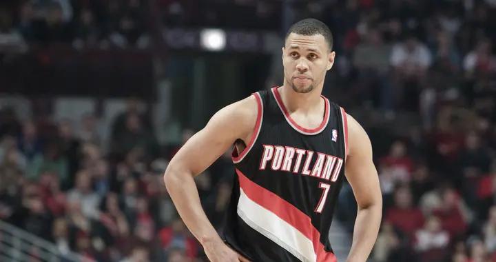 武聖：如果羅伊沒受傷 他就算不是歷史前5分衛也將是前10分衛