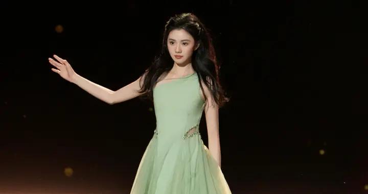 一夜封神！劉浩存CMG盛典變身“舞蹈存”，驚豔全網