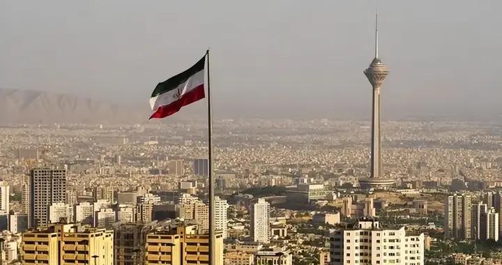 伊朗中計“自斷雙臂”！美以各個擊破，三航母壓境，德黑蘭陷兩難