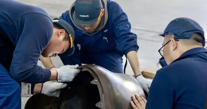 我在成都拆飛機