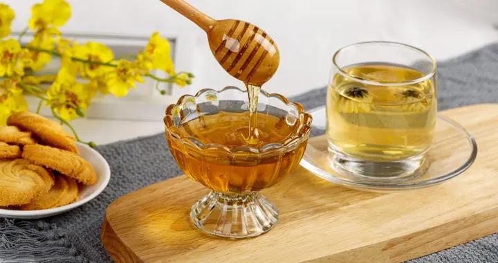糾結早晨喝不喝蜂蜜水？這篇說透普通人的晨起養生指南