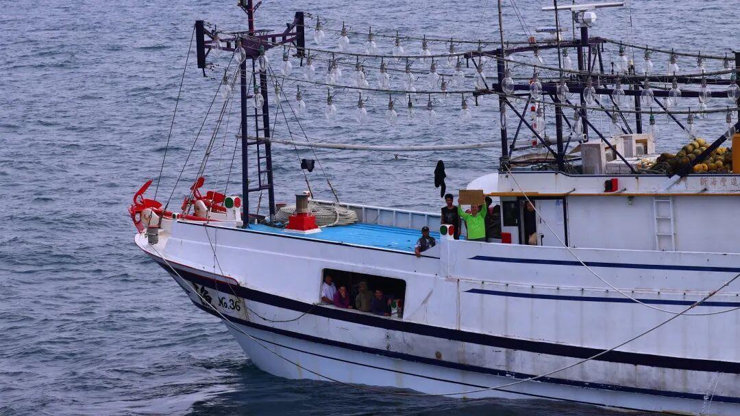 中國海警位釣魚島海域緊急救援中國臺灣籍漁船