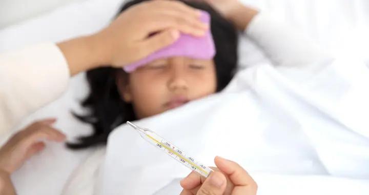 退燒貼使用誤區大盤點！不是所有發熱都能用，看完少走彎路