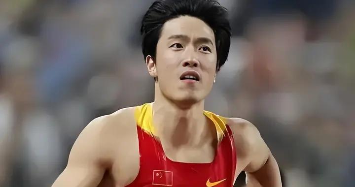 42歲劉翔近況曝光，長期在國外旅遊，靠終身合同吸金，遠離噴子！