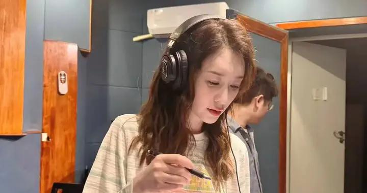 李小冉疑似回應退出《浪姐》傳聞：會努力趕上優秀的姐姐們