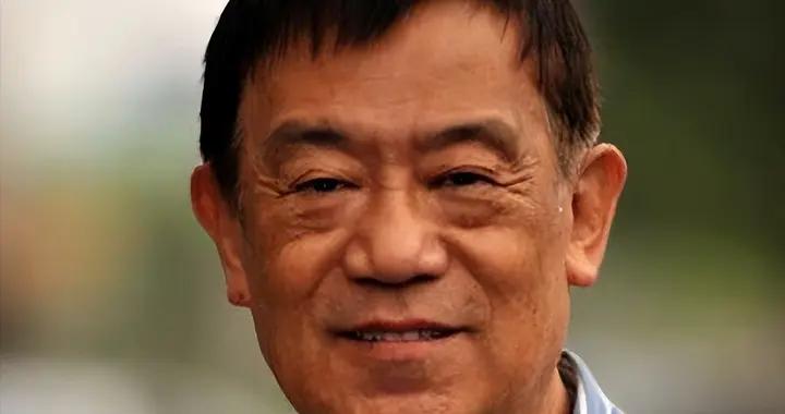 84歲高明近況：兒子高亮去世一年，兒媳已成他和妻子的晚年依靠