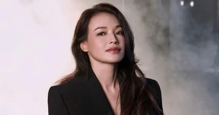 50歲舒淇再拿新人獎 30年她把脫掉的衣服全穿回來了