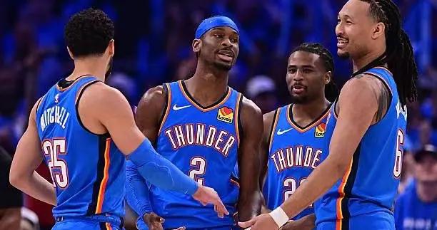 手感相當不錯，但雷霆後場新星部並沒有得到足夠的球權作爲支持？