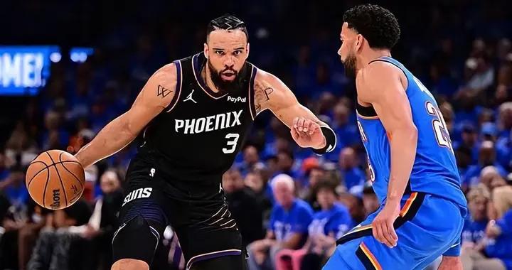 進攻端各種浪投，防守端專注度不足，太陽鋒線大將的情況令人擔心