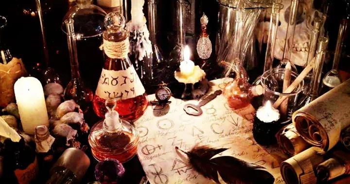 他瘋狂攢了5000升尿液，想要提取黃金，不料卻意外改變了世界