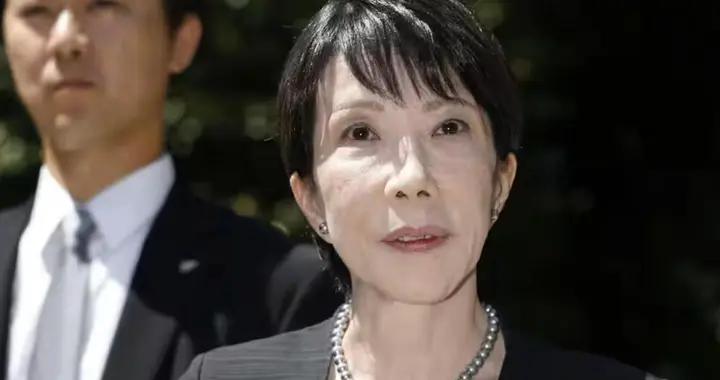 無視中方警告，高市早苗高調“祭鬼”，解放軍戰艦“合圍”日本