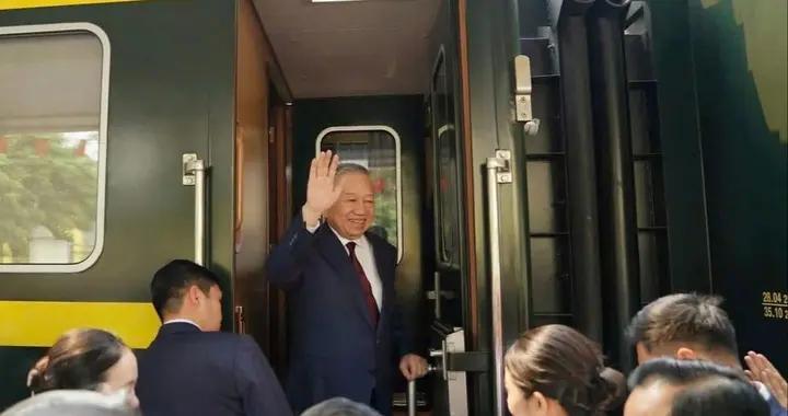 蘇林坐火車回去，越南的鐵路有套軌，世界各地的軌距不同