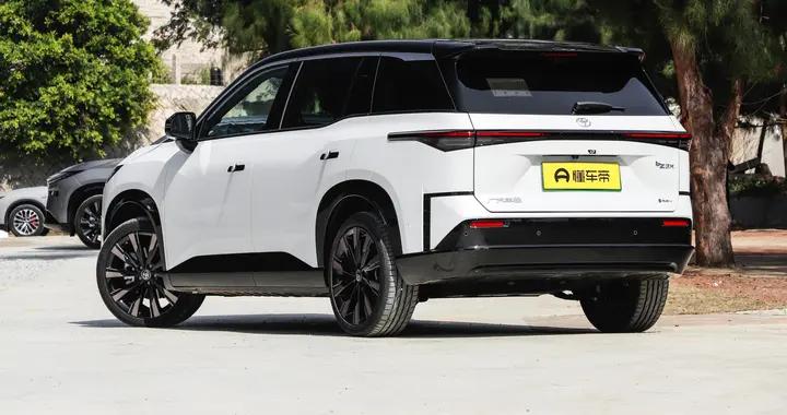 連續兩月銷量破萬 ，10萬級純純電SUV, 鉑智3X有何獨到之處