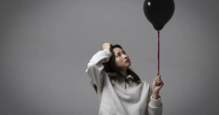 情緒總被按靜音？當心抑鬱偷走感知力