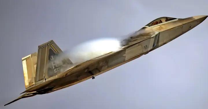 美軍F-22生產線拆除真相，反倒送給中國空軍反超機會！