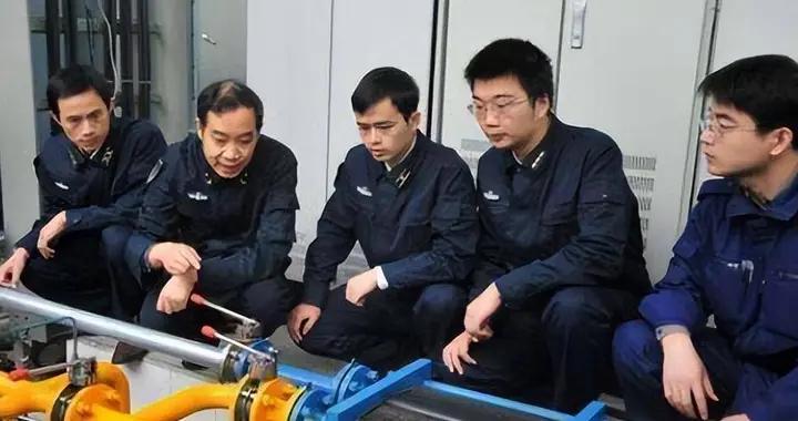 中國馬偉明院士憑着一股鑽勁，將電磁彈射技術，成功送上航母