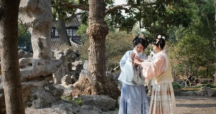 這座小城堪稱“大隱隱於市”的典範，冬天來玩美絕了！